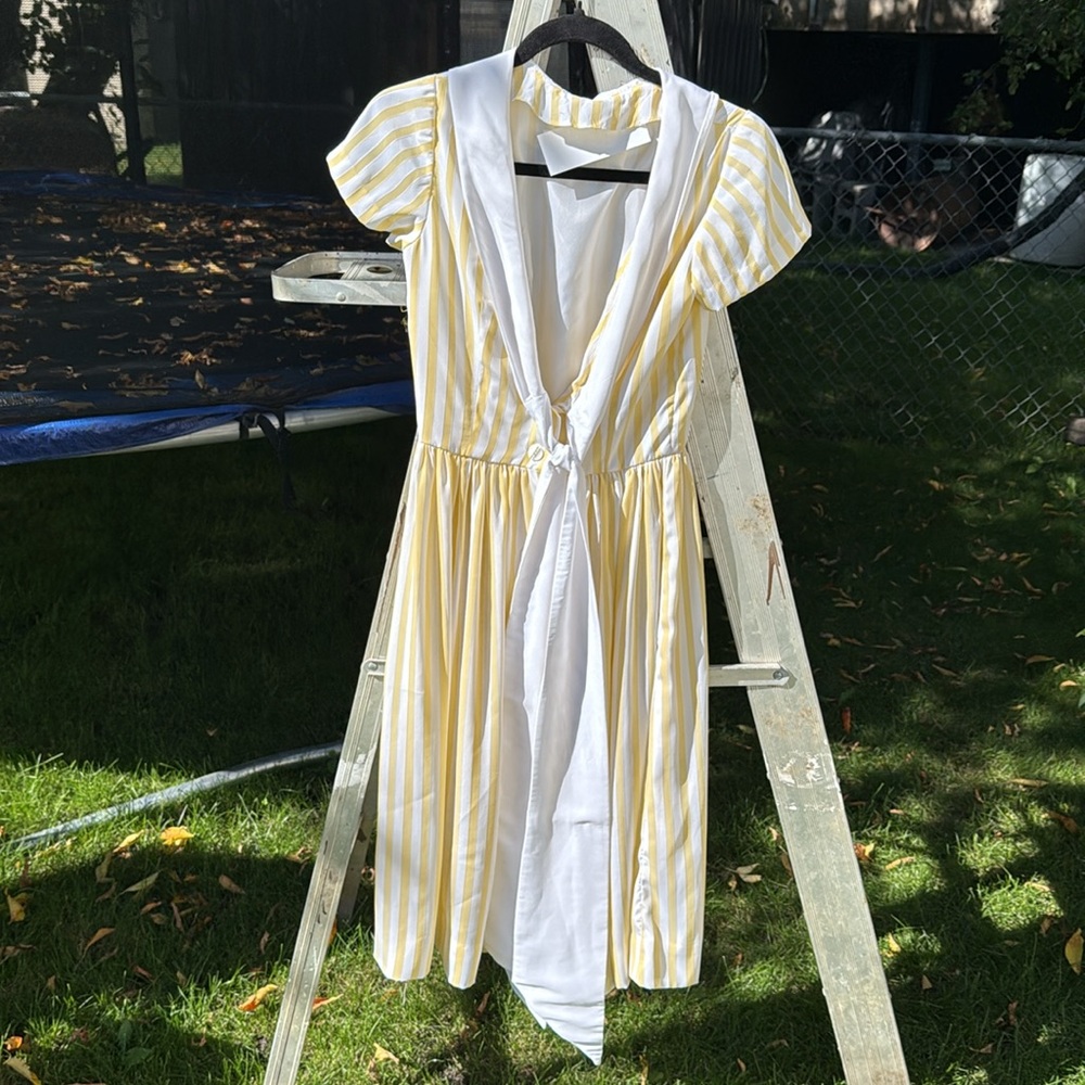 VTG Swingdance buttercream Yellow Striped Button tie front  Front Midi Dress Sm